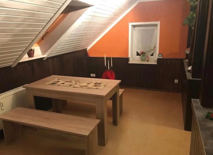 Gemütliche 3 Raum Wohnung im Dachgeschoss Ehrenfriedersdorf Exterior foto